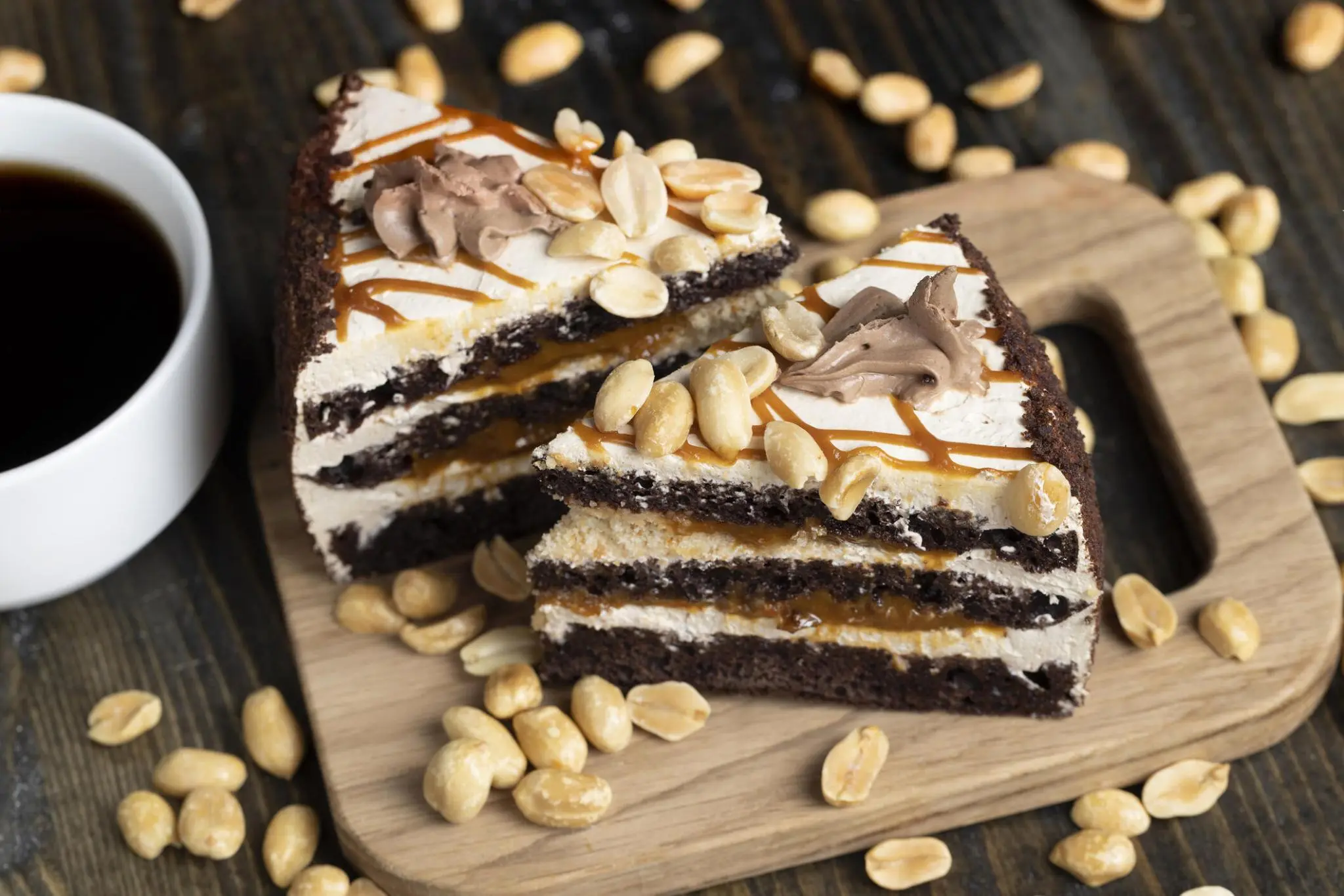 Reese's cake recipe, Peanut butter chocolate cake, Reese's dessert